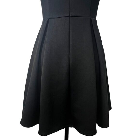 Desertcart Belize Double V-Neck Box Pleat Solid Ponte Black Party Dress - Picture 9 of 12